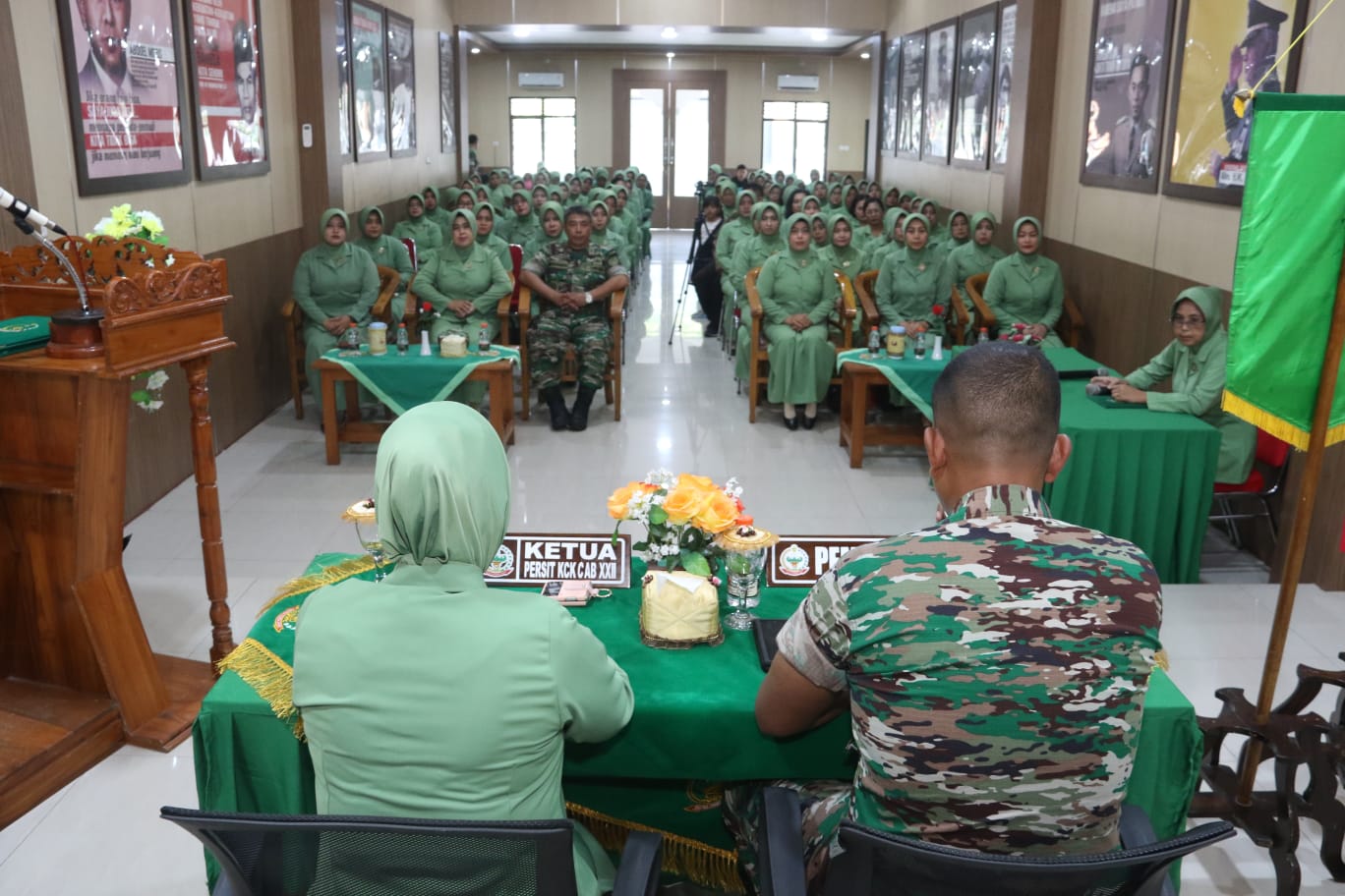 Dandim 0808/Blitar, Berikan Pengarahan Kepada Anggota Persit KCK Cabang XXII Kodim 0808