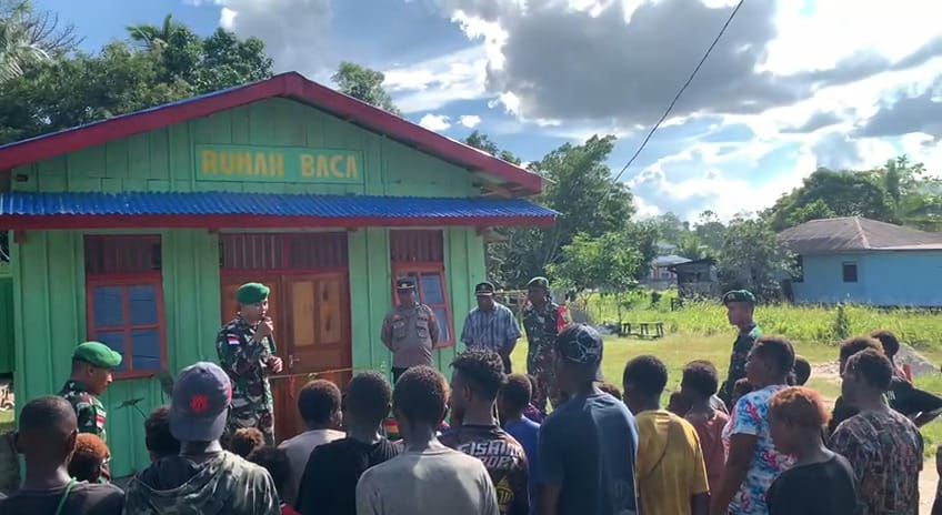 Dukung Literasi Anak Bangsa, Satgas Yonif 125/SMB Bangun Rumah Baca Ke-2