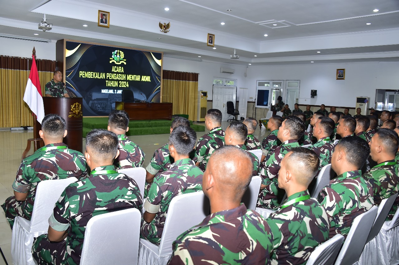 Dirdik Akmil Buka Pembekalan Pengasuh Resimen Taruna 2024