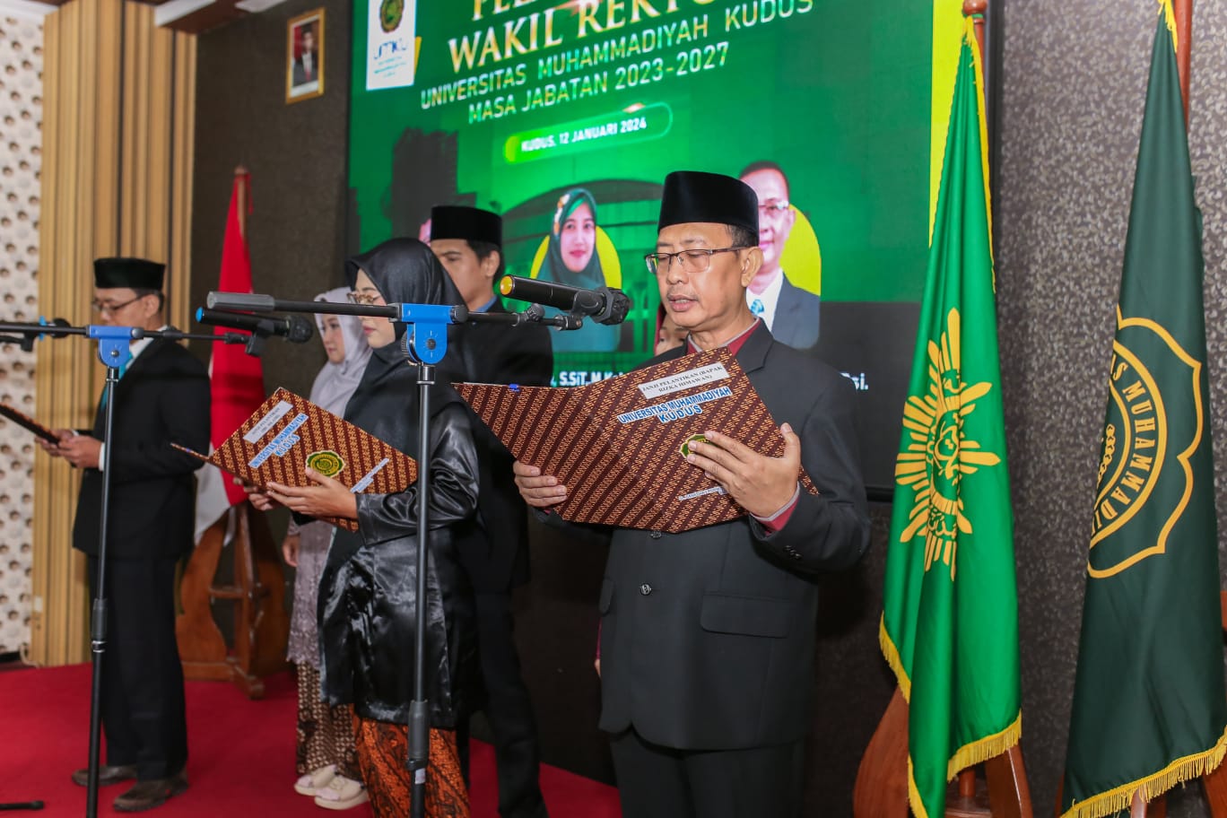 Tiga Wakil Rektor Universitas Muhammadiyah Kudus Periode 2023-2027 Dilantik