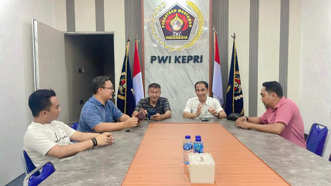 Pendaftaran Mulai Dibuka, PWI Kepri Bersama BUMN Gelar UKW Gratis