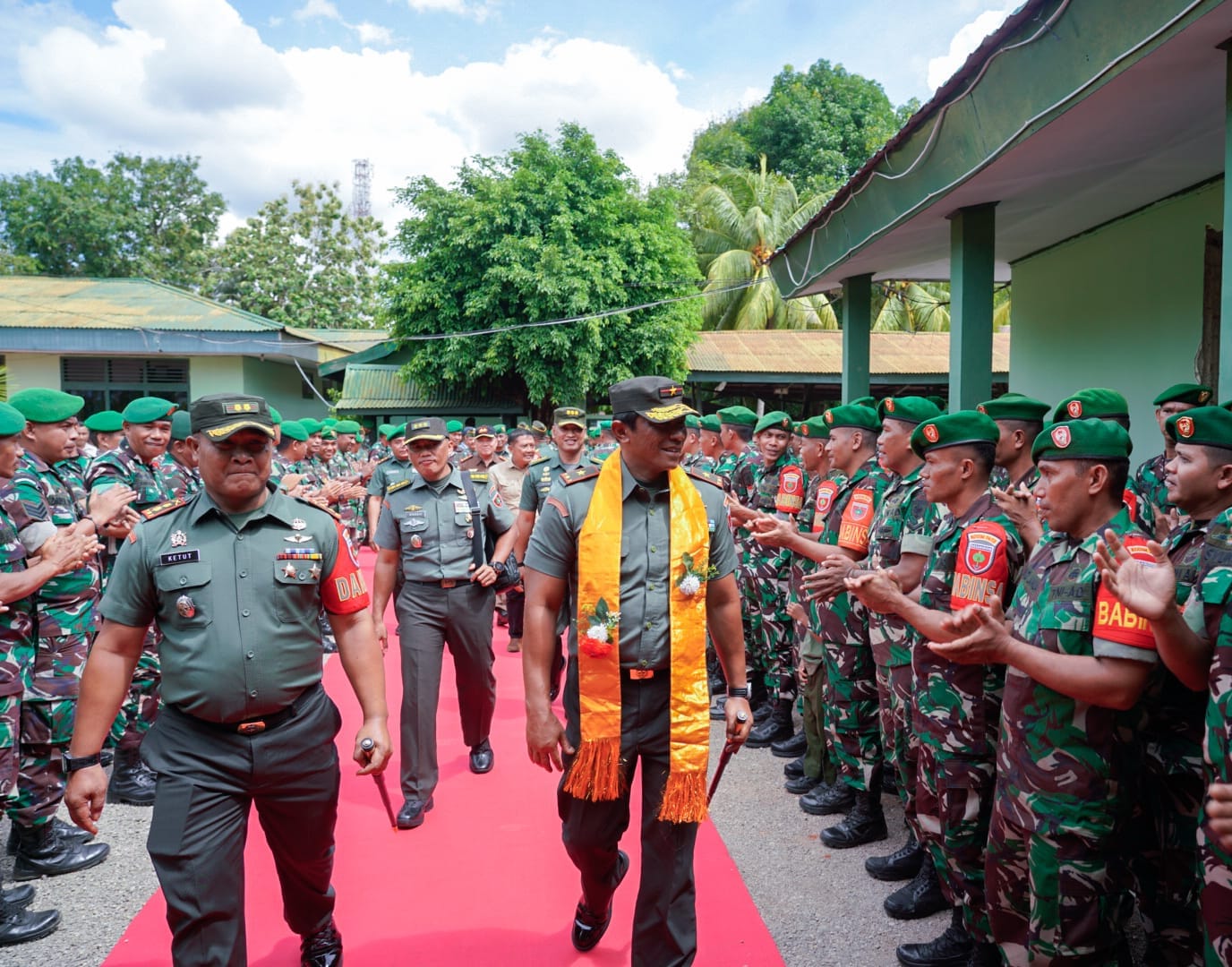 Danrem 143/HO : Jadilah Babinsa Kebanggan Masyarakat
