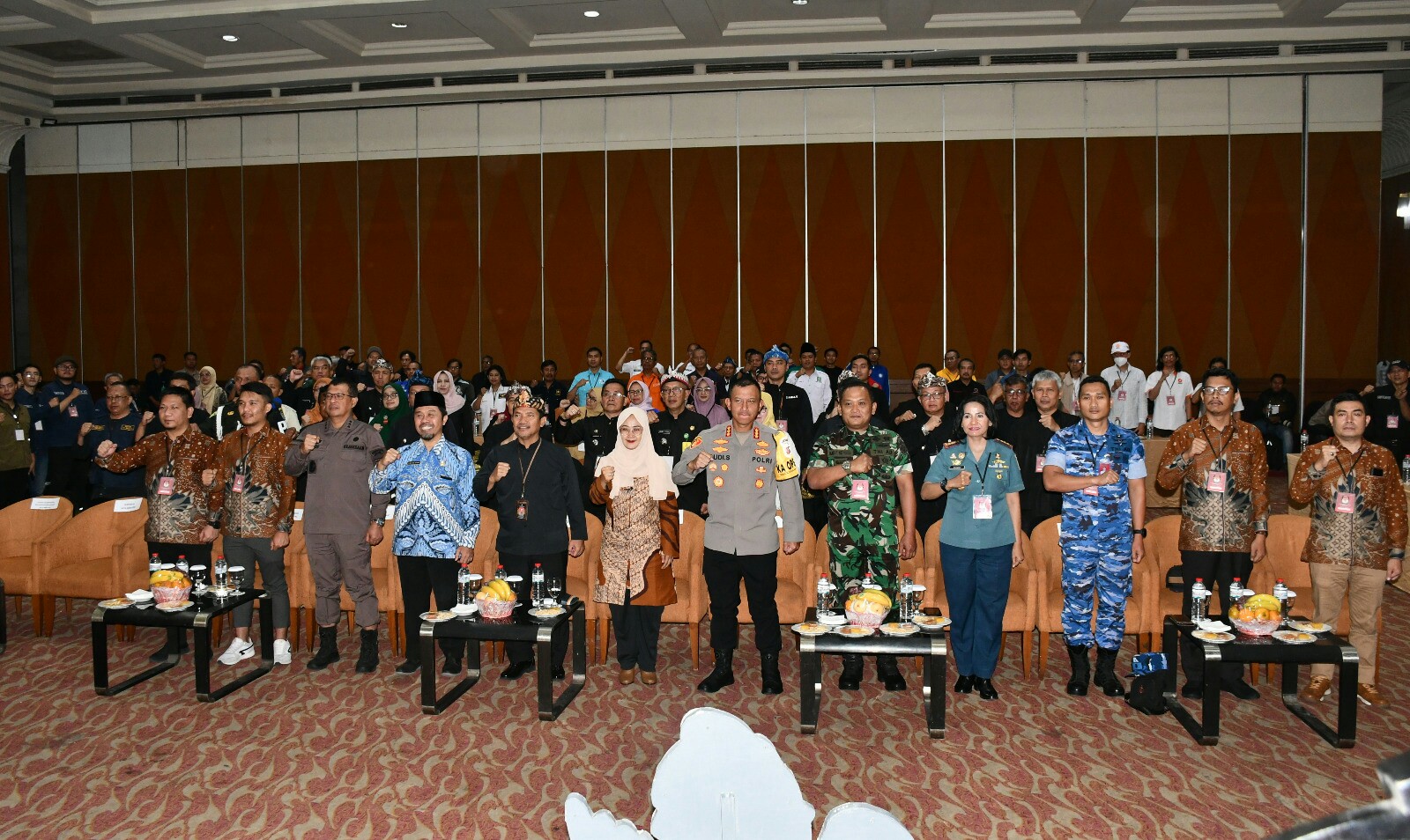 Komandan Lanal Bandung Hadiri Pembukaan Rapat Pleno Rekapitulasi Hasil Penghitungan Perolehan Suara dan Penetapan Hasil Pemilu Tahun 2024 Tingkat Kota Bandung