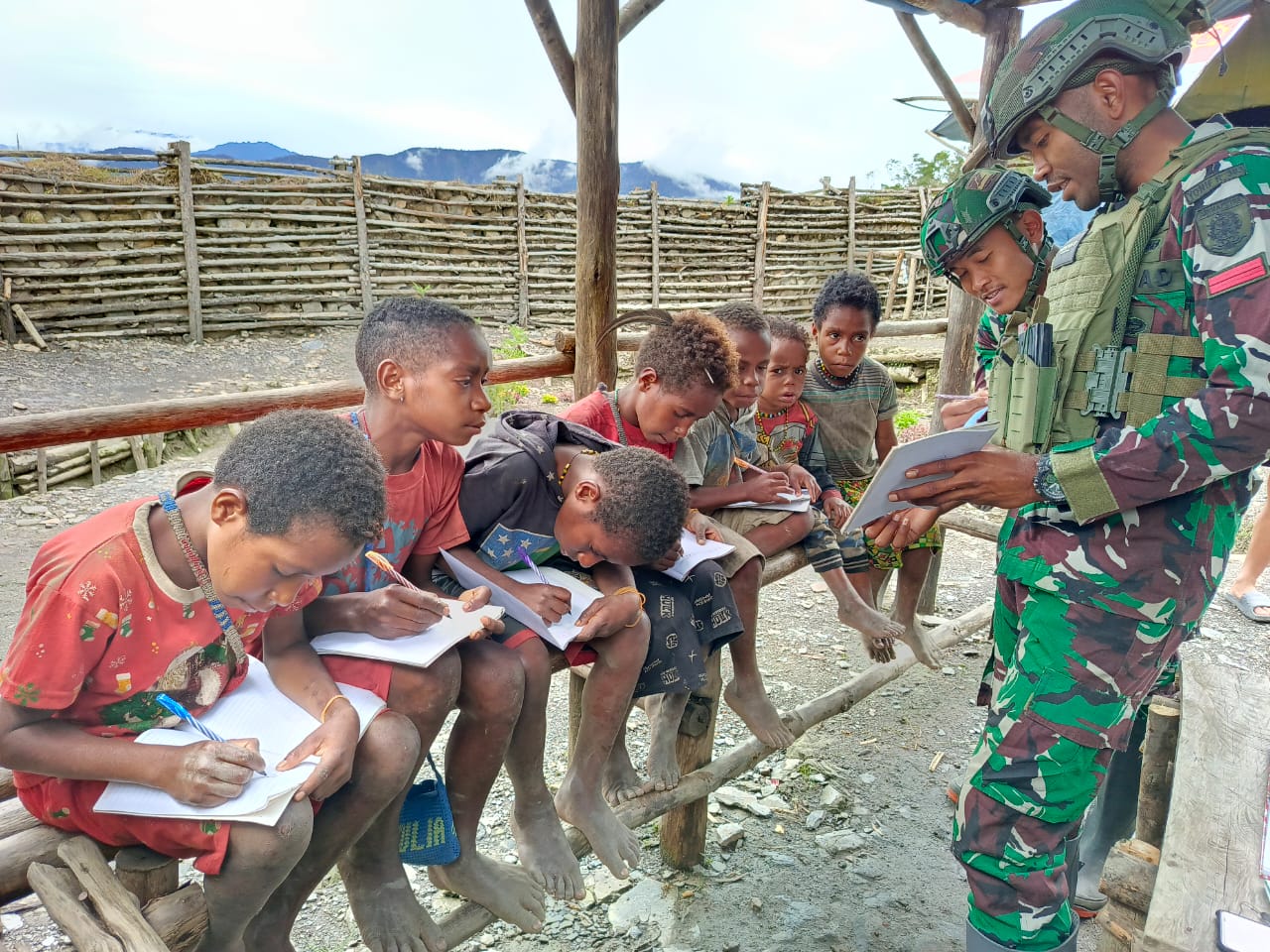 Tebarkan Ilmu di Jantung Papua