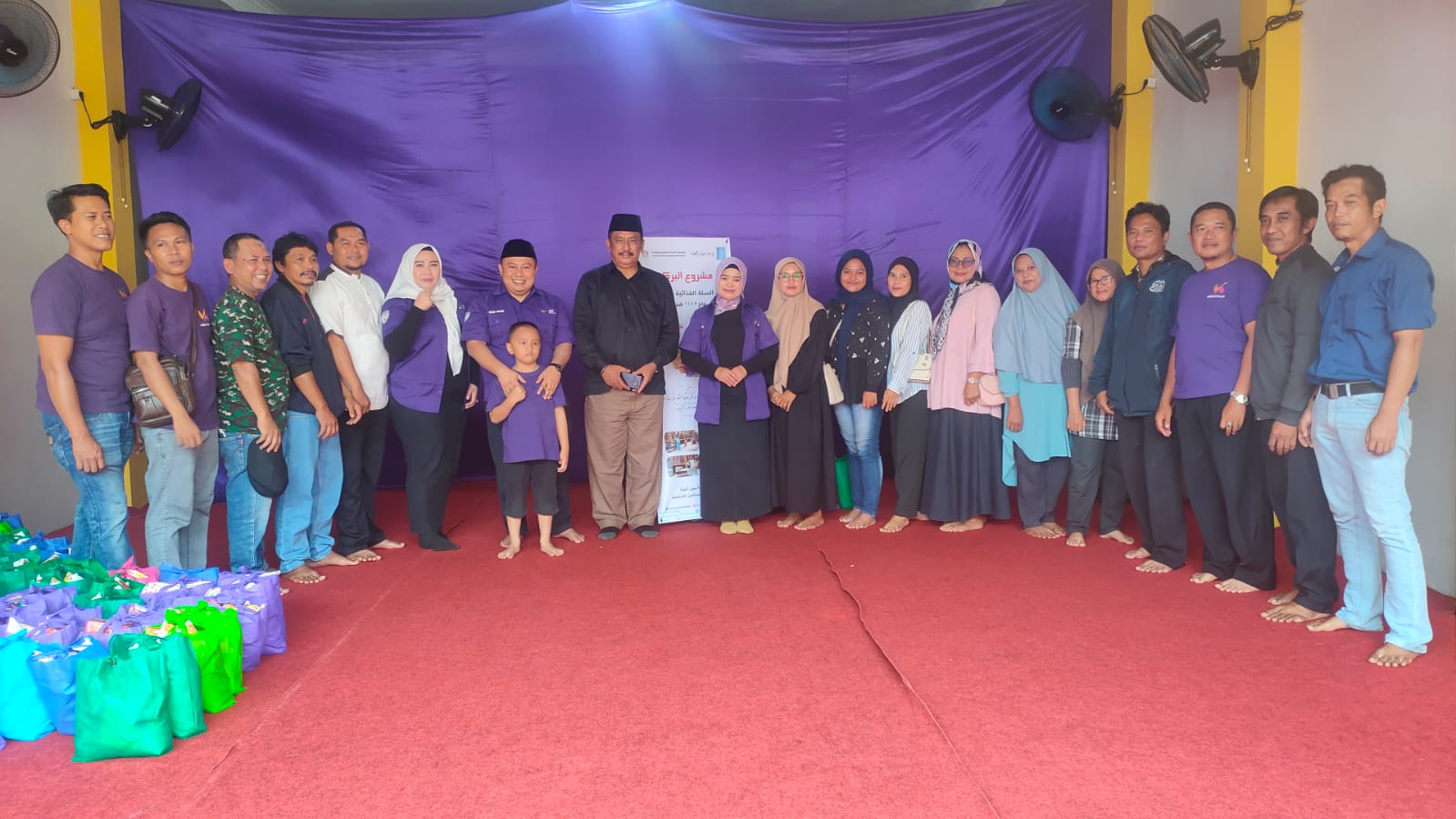 Sambut Bulan Suci Ramadhan 1445 H, Asep Japar bersama UKA Group Bagikan Bingkisan Kepada Warga Masyarakat