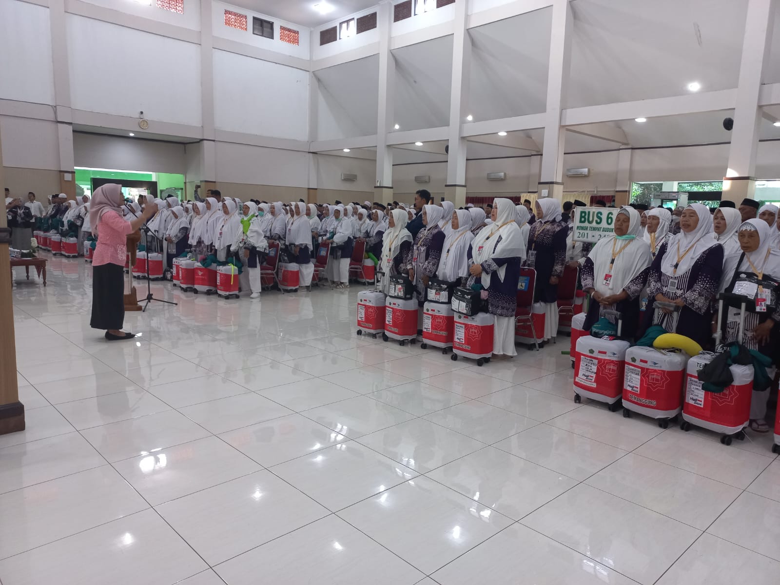 Dandim Boyolali Hadiri Pemberangkatan Calon Jemaah Haji di Donohudan