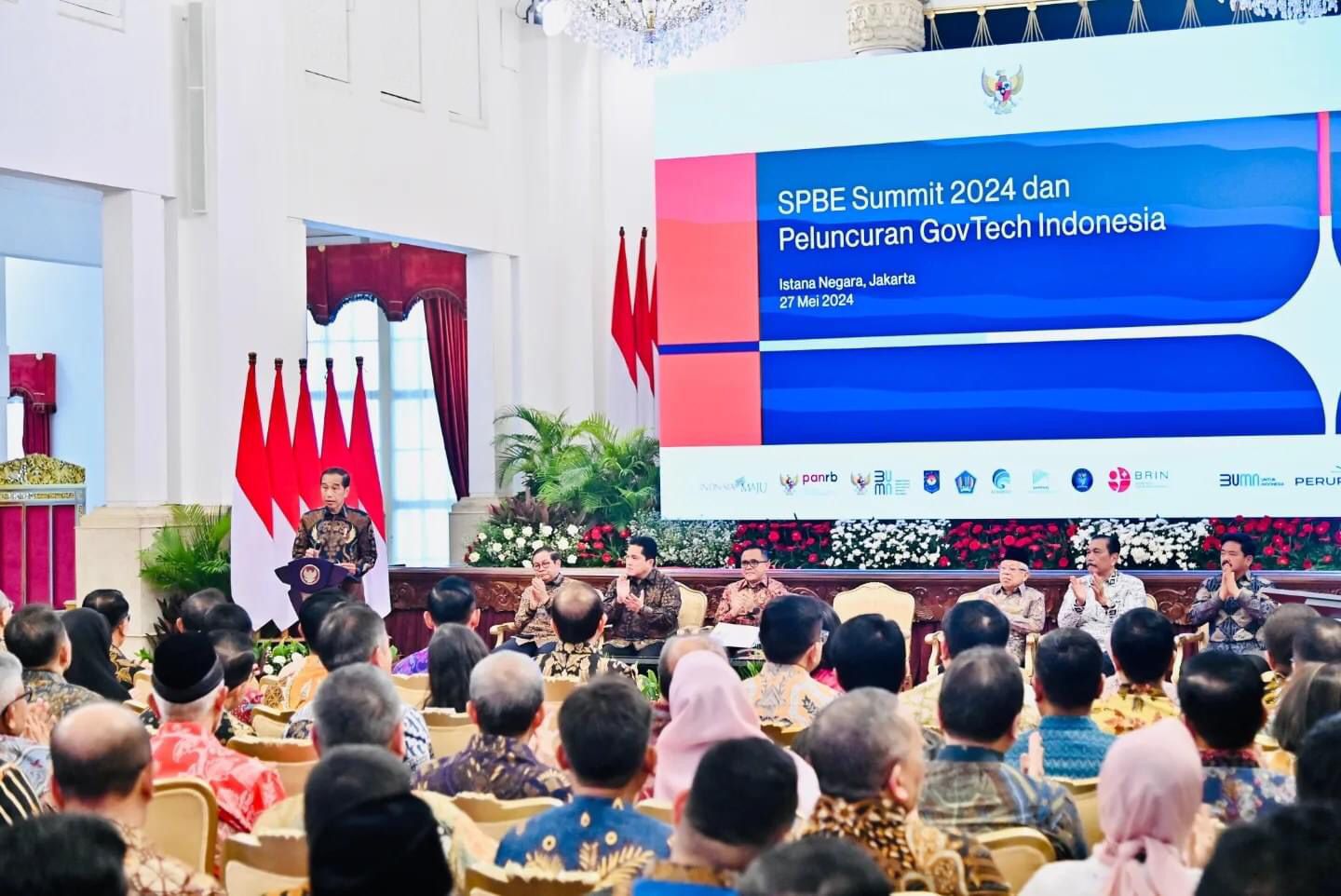 Presiden Jokowi : Kehadiran Birokrasi Itu Harusnya Melayani, Bukan Mempersuli