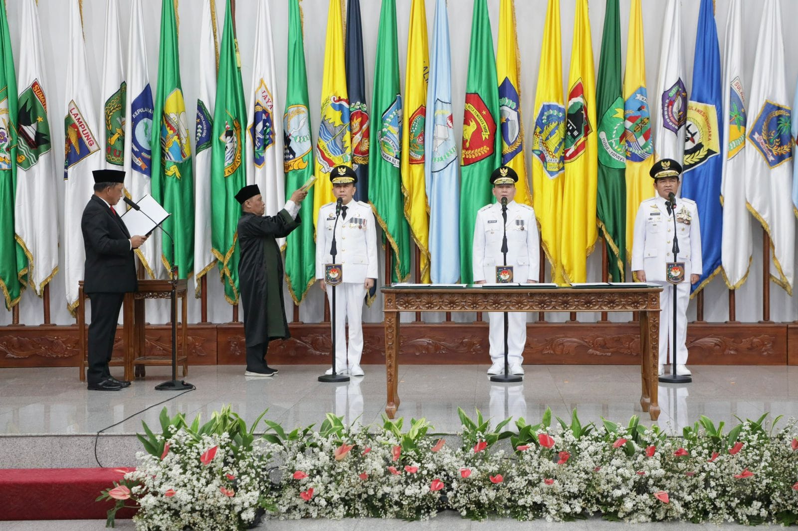 Mendagri Resmi Lantik Penjabat Gubernur Sumatera Utara, Sumatera Selatan, dan Nusa Tenggara Barat